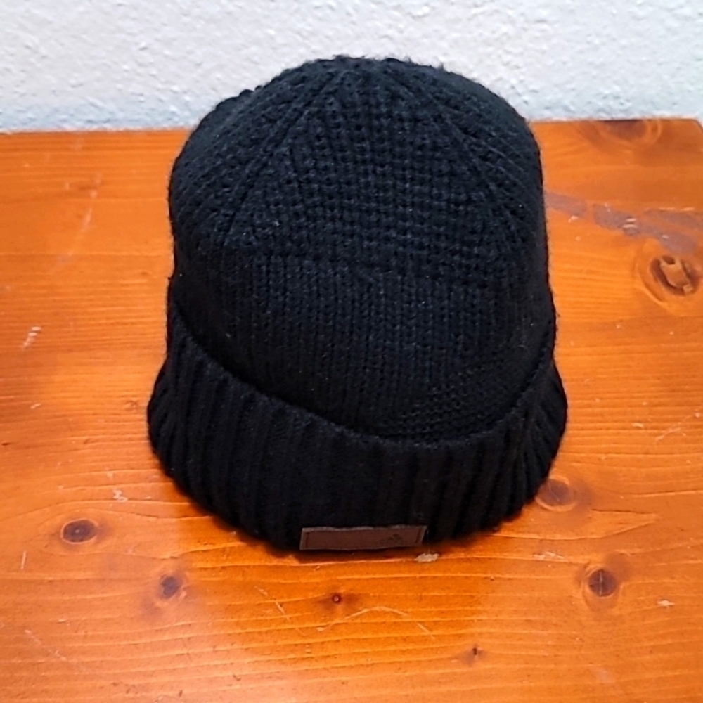 Adidas Beanie Mens OSFM Black Climawarm Knit Winter Hat Logo Patch